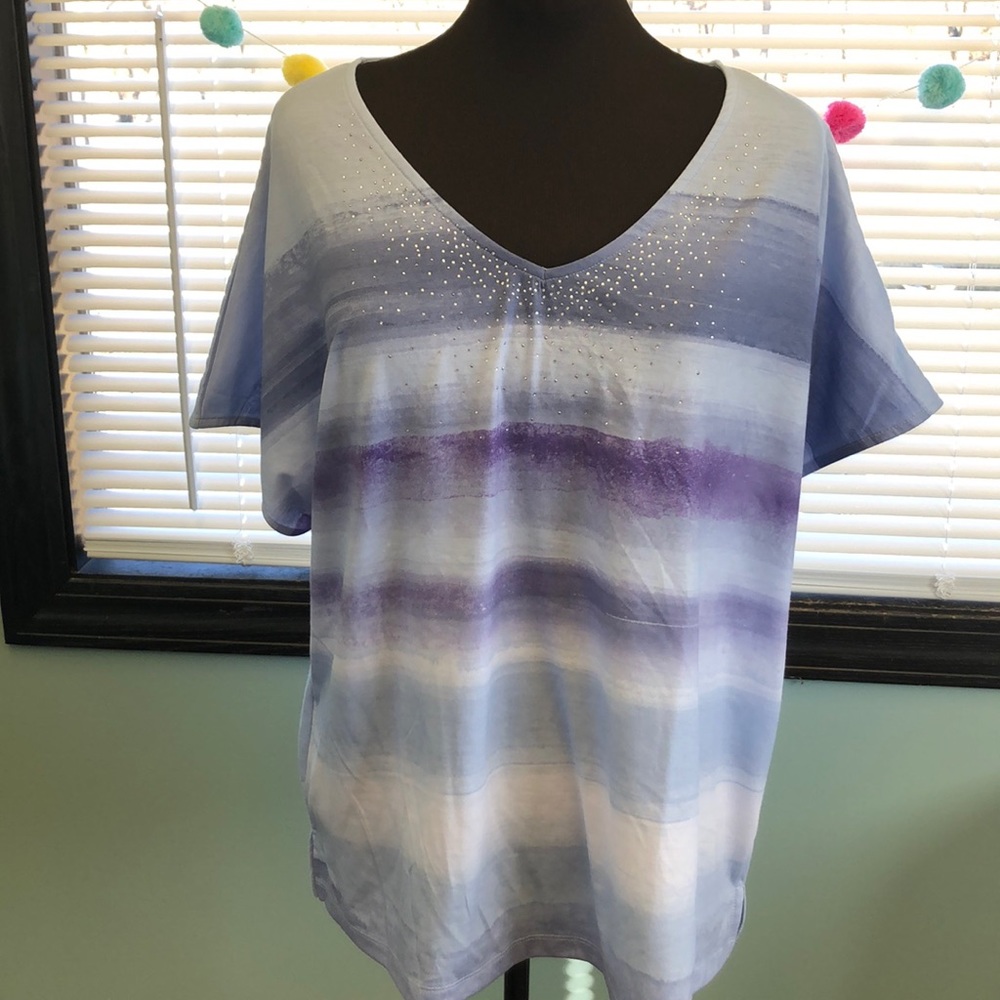 Super cute Chico’s Zenergy t-shirt!